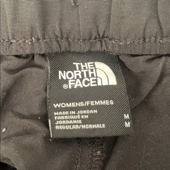 NorthFace Joggers for Woman. - Picture 2 of 3